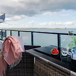 Διαμέρισμα Blue Sky - Exklusives Penthouse Mit Freiem Blick Auf Ostsee